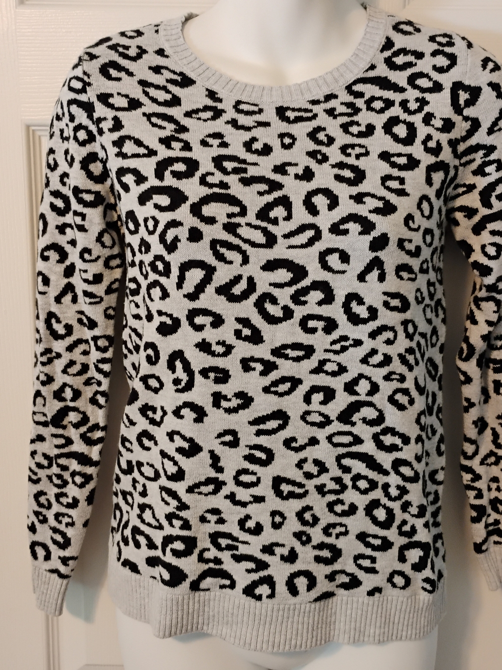 croft & barrow Black and Cream Leopard-Print Sweater